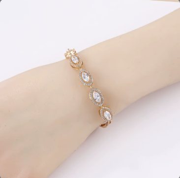 Pro Mayor Pulsera de Mujer – 18K Gold Plated with Cubic Zirconia – 18K Gold Plated, Perfect Gift for Her