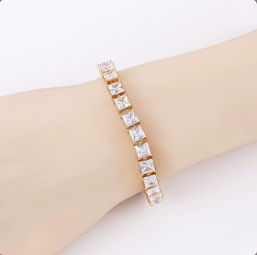 Rixie 18K Gold Plated Bracelet for Women – Boutique Style with Zircon Sparkle – 18K Gold Plated, Perfect Gift for Her
